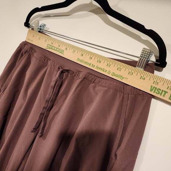 Athleta Attitude Pant Volcanic Violet Stretch Lightweight Wicking Workout Pant 4 - Picture 8 of 10